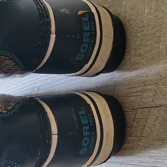 Sorel snow boots size 9 - Picture 6 of 8
